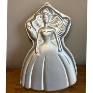 Vintage Barbie Mattel Aluminum Cake Pan Wilton 1192  Stock No. 2105-2551